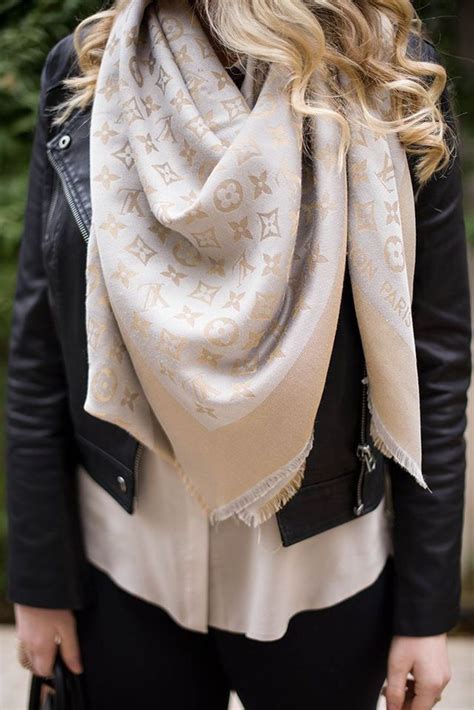 louis vuitton scarf style